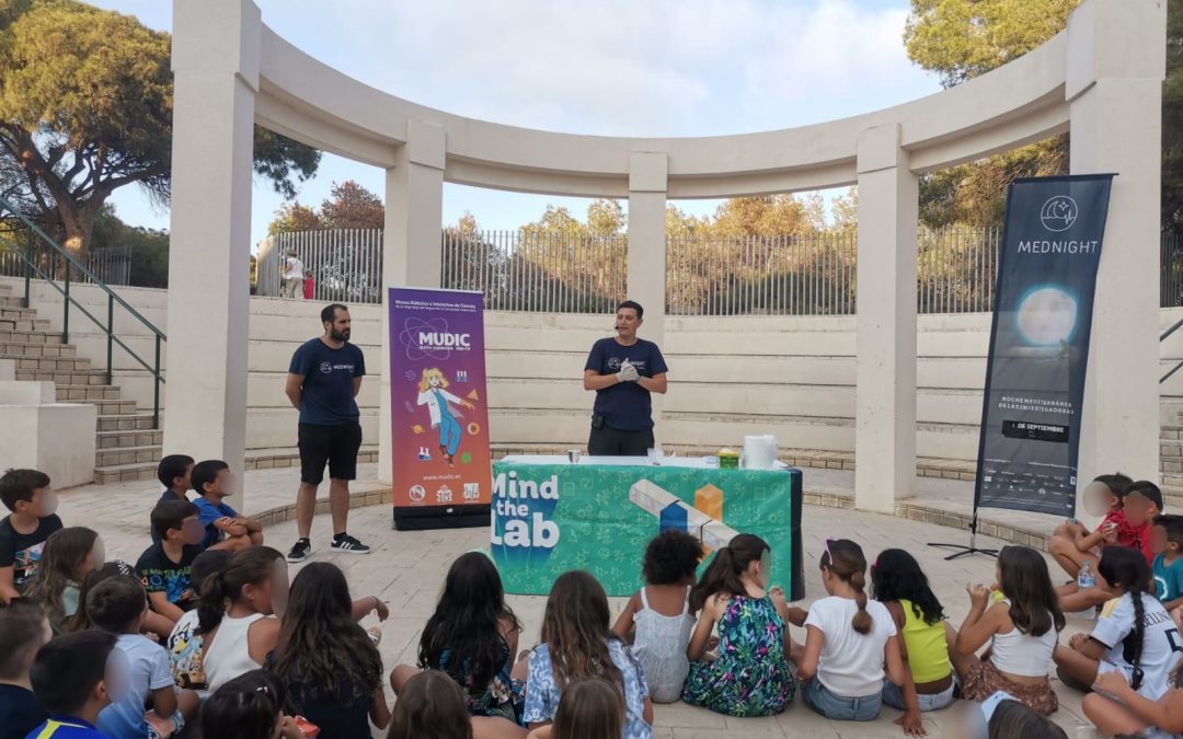 El MUDIC realiza espectáculos “Mind the Lab” en Guardamar del Segura