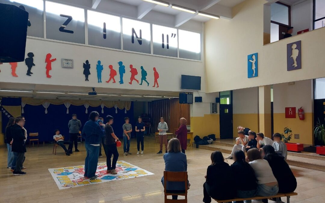 STEM board game competition between 8th graders in Cazin, BiH